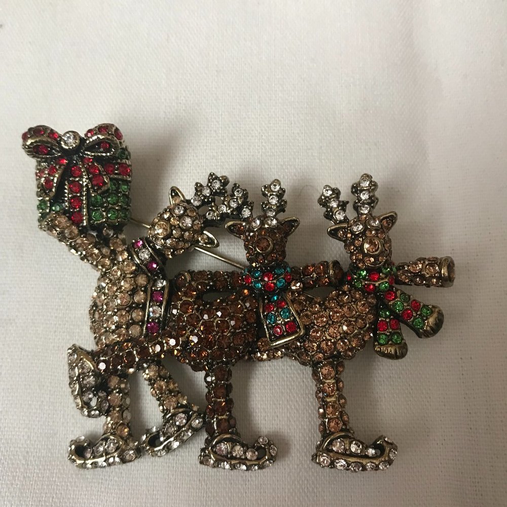 NWOT Heidi Daus "Reindeer Games" Swarovski Crystal Pin